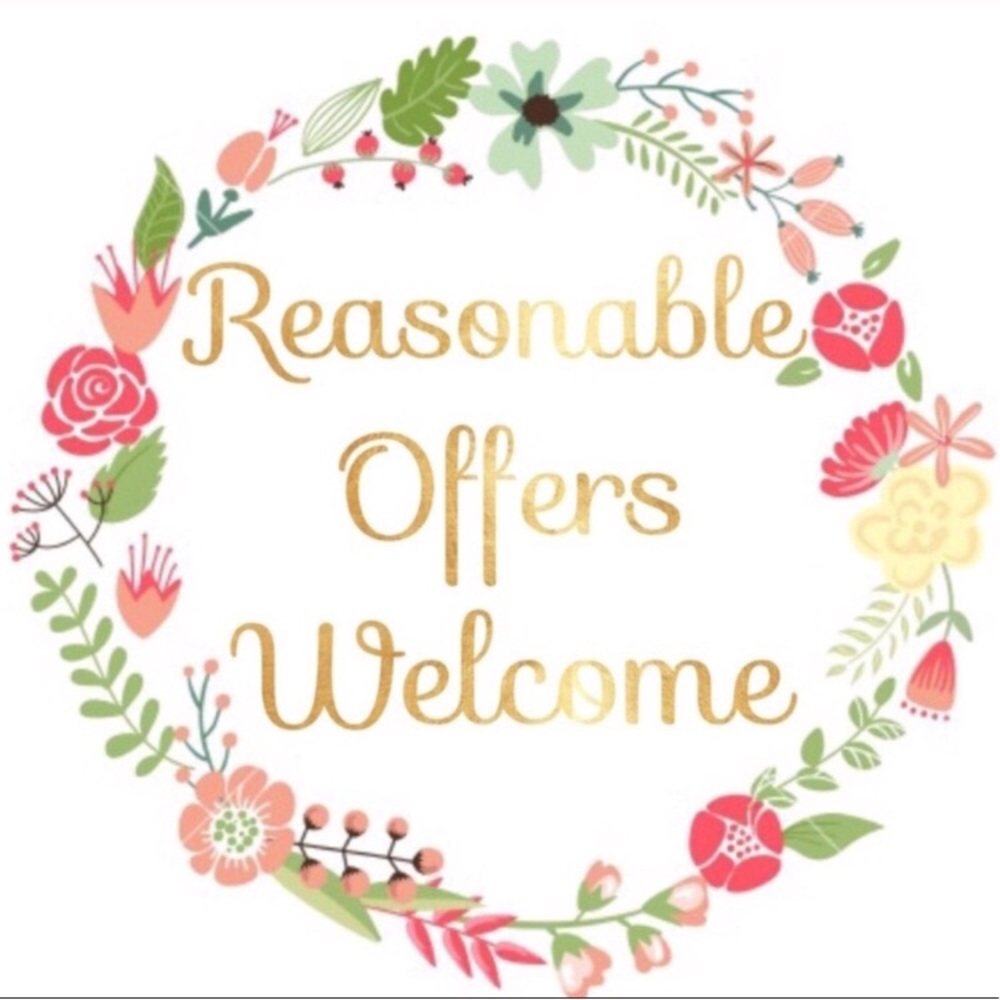 😍🌺 I always welcome reasonable offers! 🌺😍